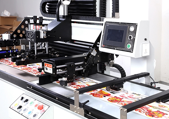 Macchina serigrafica automatica per etichette adesive PET PVC PC BOPP PE PP 